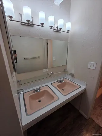 $1,500 | 4155 East Iowa Avenue, Unit 303, Denver, CO 80222