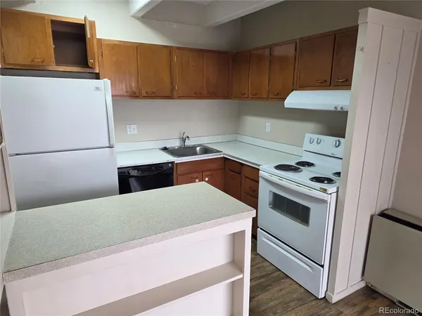 $1,500 | 4155 East Iowa Avenue, Unit 303, Denver, CO 80222