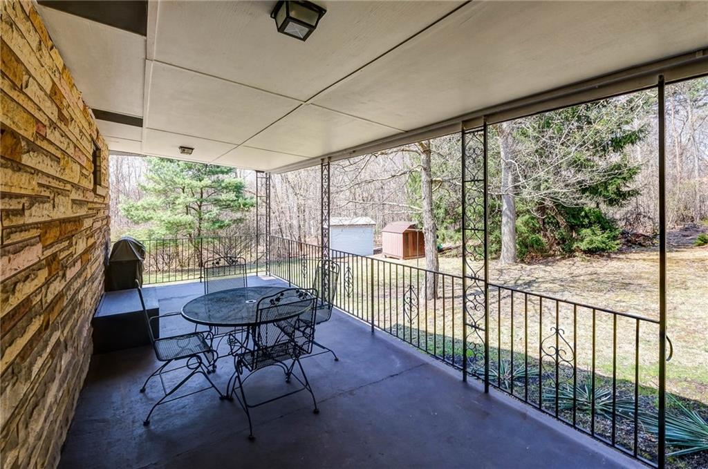 255 Mountain View Road Gibsonia, PA 15044 - Photo 9 of 24