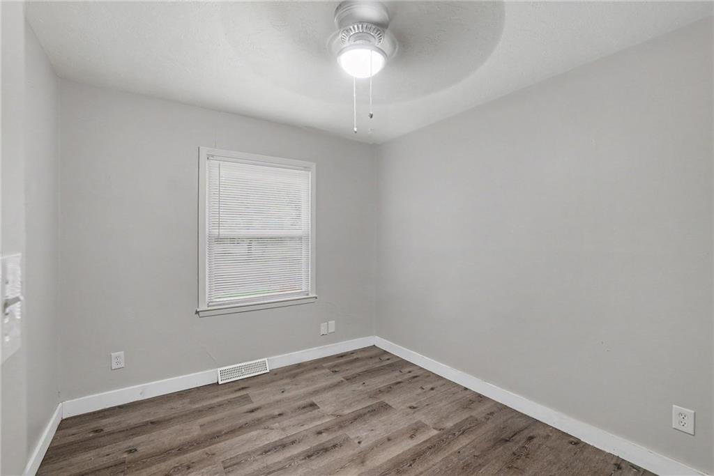 8605 Spring Valley Road Raytown, MO 64138 - Photo 8 of 21 Gallery Image 8
