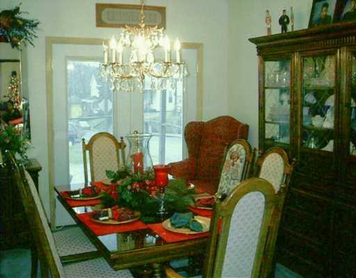 531 Oregon Avenue Rochester, PA 15074 - Photo 4 of 8 Dining Room.