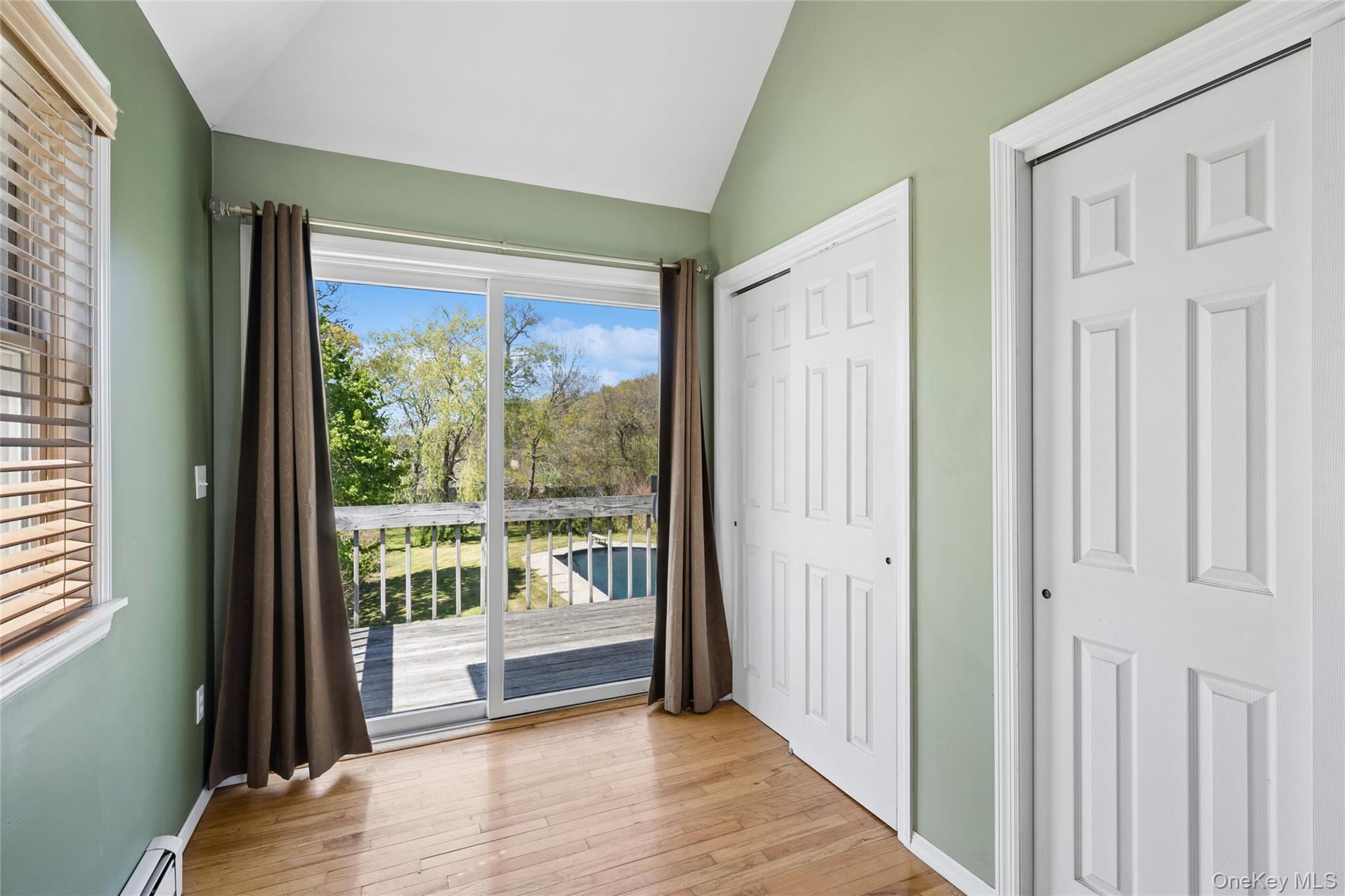 106 South Country Road Westhampton Beach, NY 11978 - Photo 22 of 34
