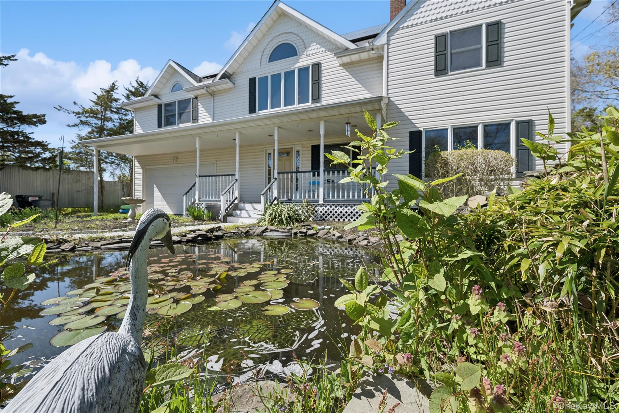 106 South Country Road Westhampton Beach, NY 11978 - Photo 4 of 34