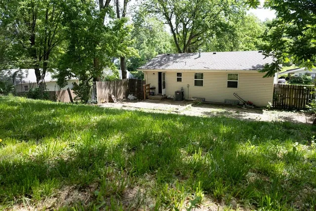 $165,000 | 108 North Evanston Avenue, Independence, MO 64053