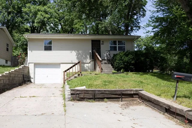$165,000 | 108 North Evanston Avenue, Independence, MO 64053