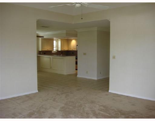 672 Forsyth Street, Unit 2 Boca Raton, FL 33487 - Photo 3 of 6 Additional Photo
