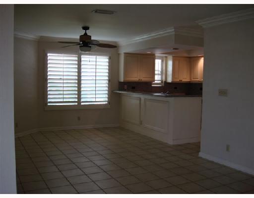672 Forsyth Street, Unit 2 Boca Raton, FL 33487 - Photo 4 of 6 Additional Photo