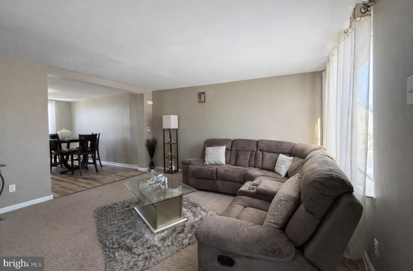 7537 Overbrook Avenue Philadelphia, PA 19151 - Photo 3 of 11