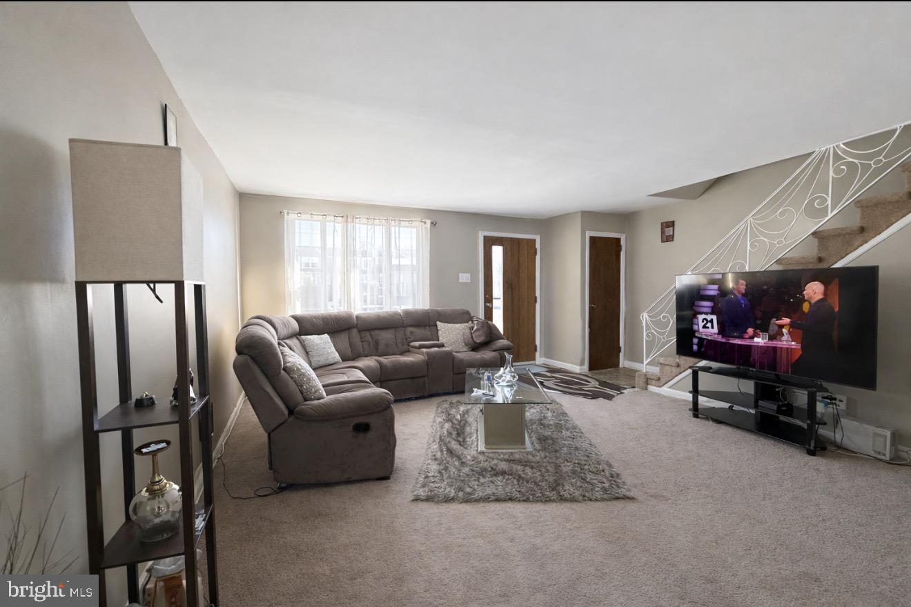 7537 Overbrook Avenue Philadelphia, PA 19151 - Photo 4 of 11