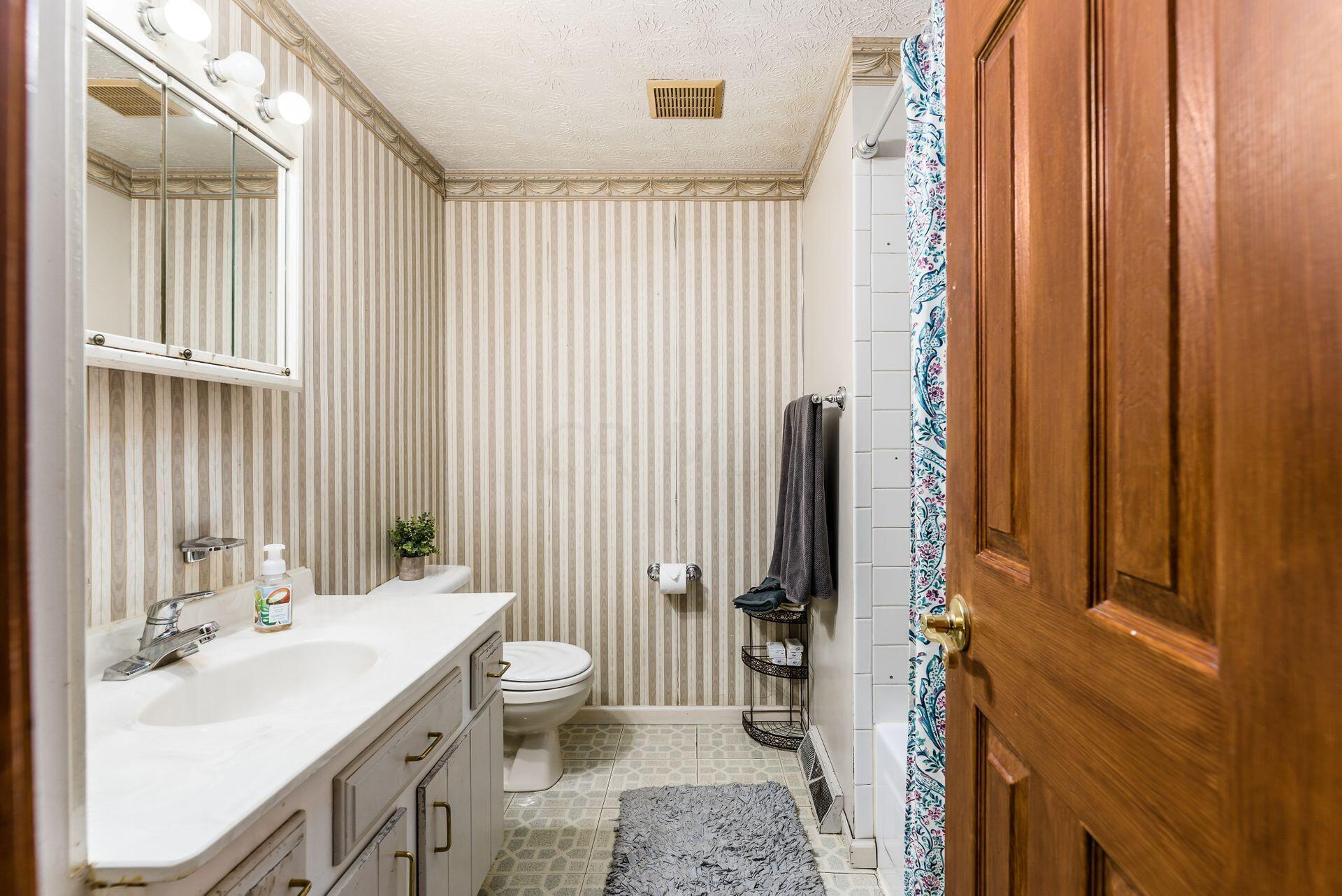 294 North Stygler Road Gahanna, OH 43230 - Photo 12 of 31
