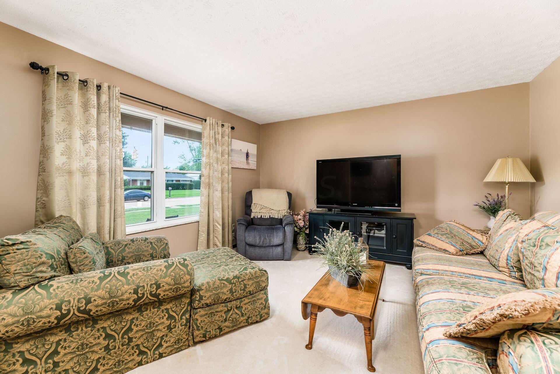 294 North Stygler Road Gahanna, OH 43230 - Photo 4 of 31