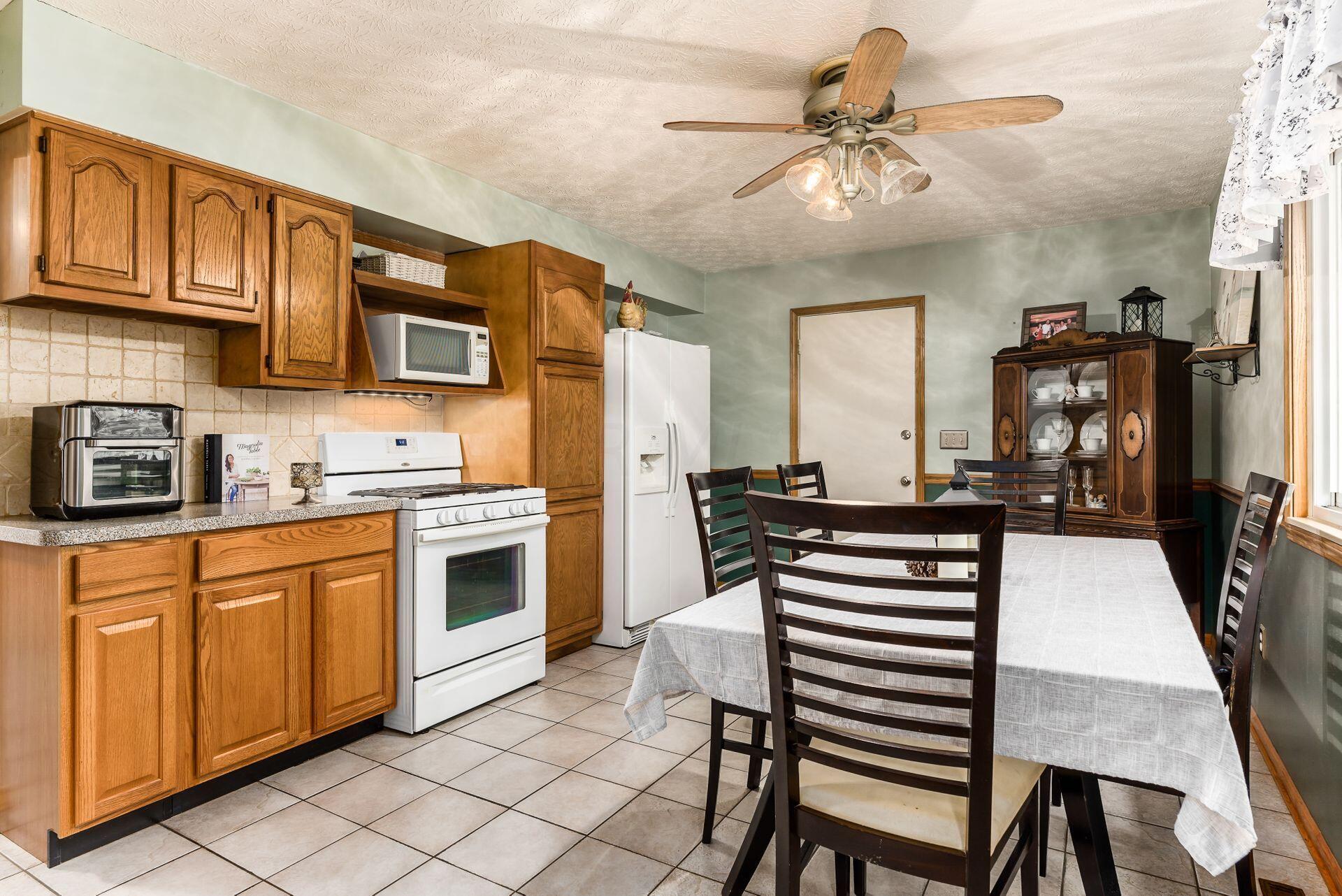 294 North Stygler Road Gahanna, OH 43230 - Photo 9 of 31