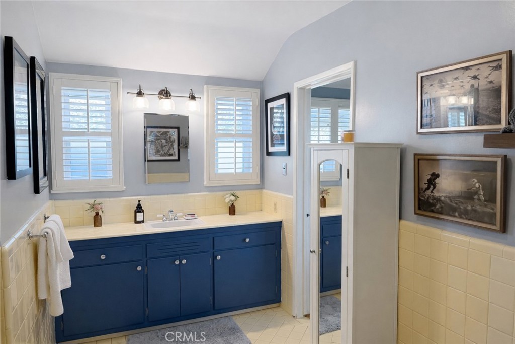 2612 Roscomare Road Los Angeles, CA 90077 - Photo 9 of 21