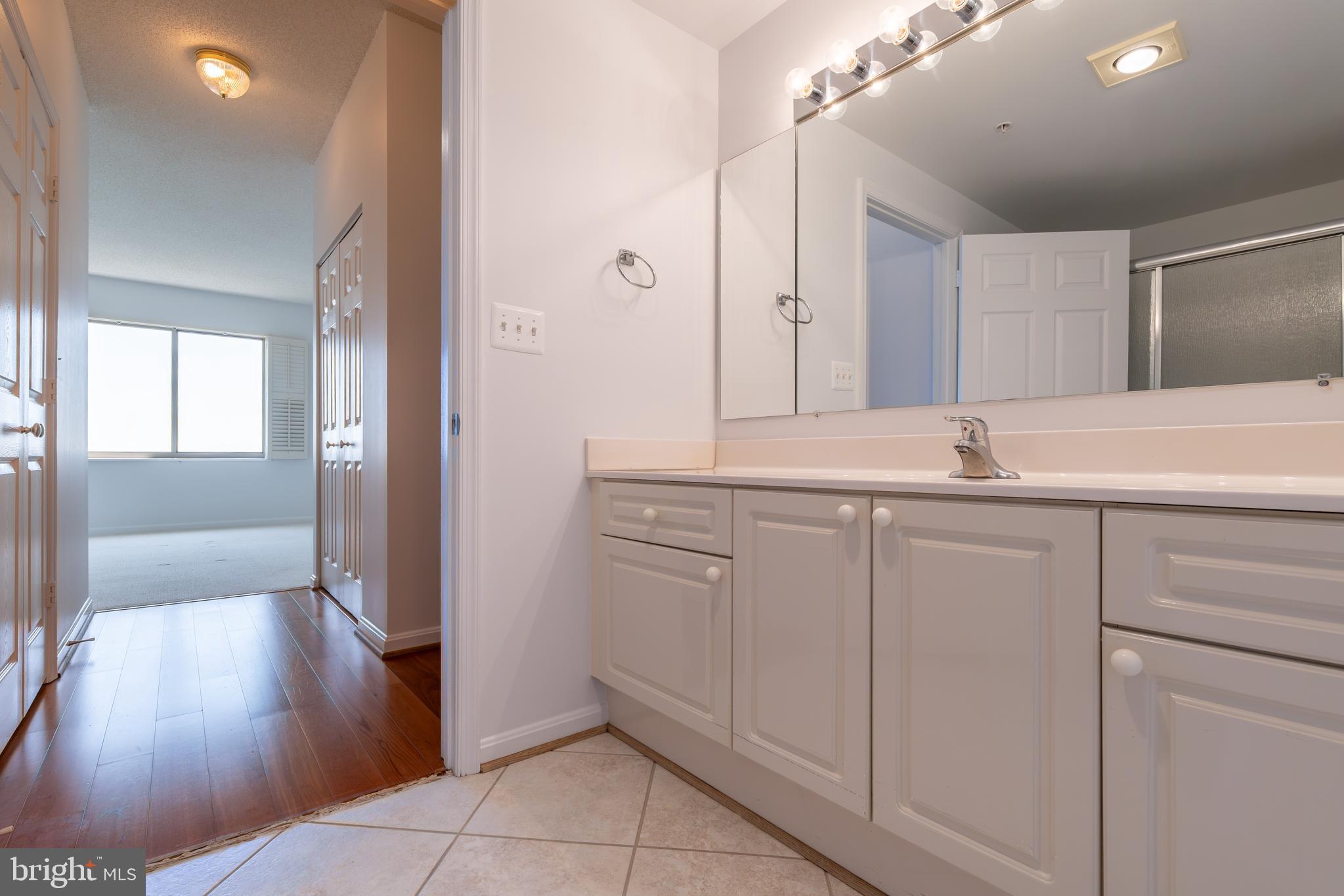 19355 Cypress Ridge Terrace, Unit 708 Leesburg, VA 20176 - Photo 34 of 36