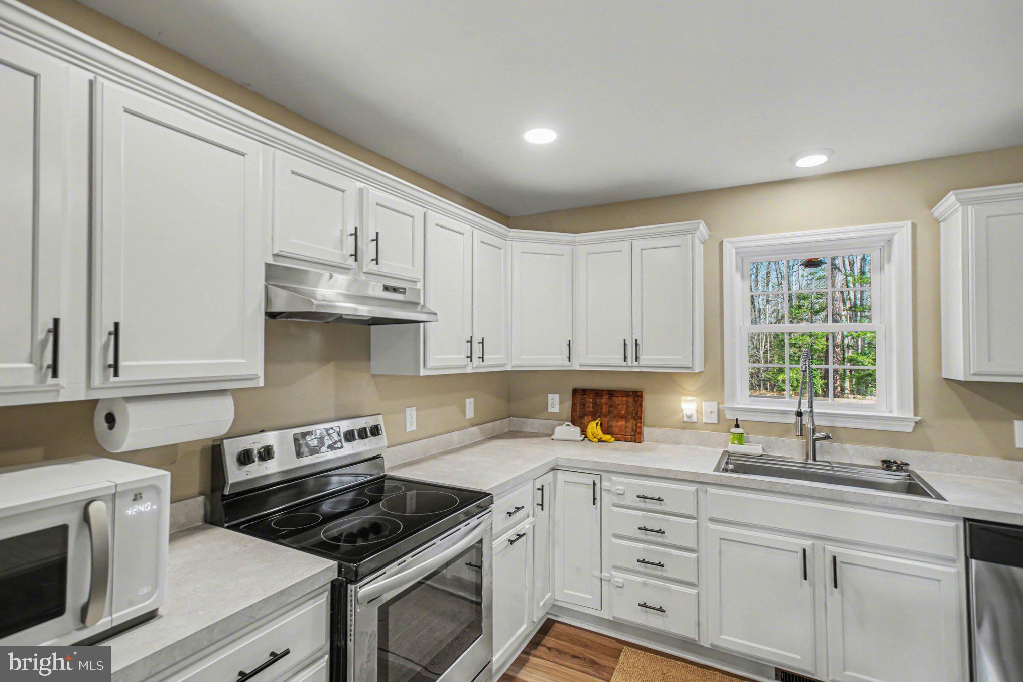 261 Azure Drive Colonial Beach, VA 22443 - Photo 15 of 44