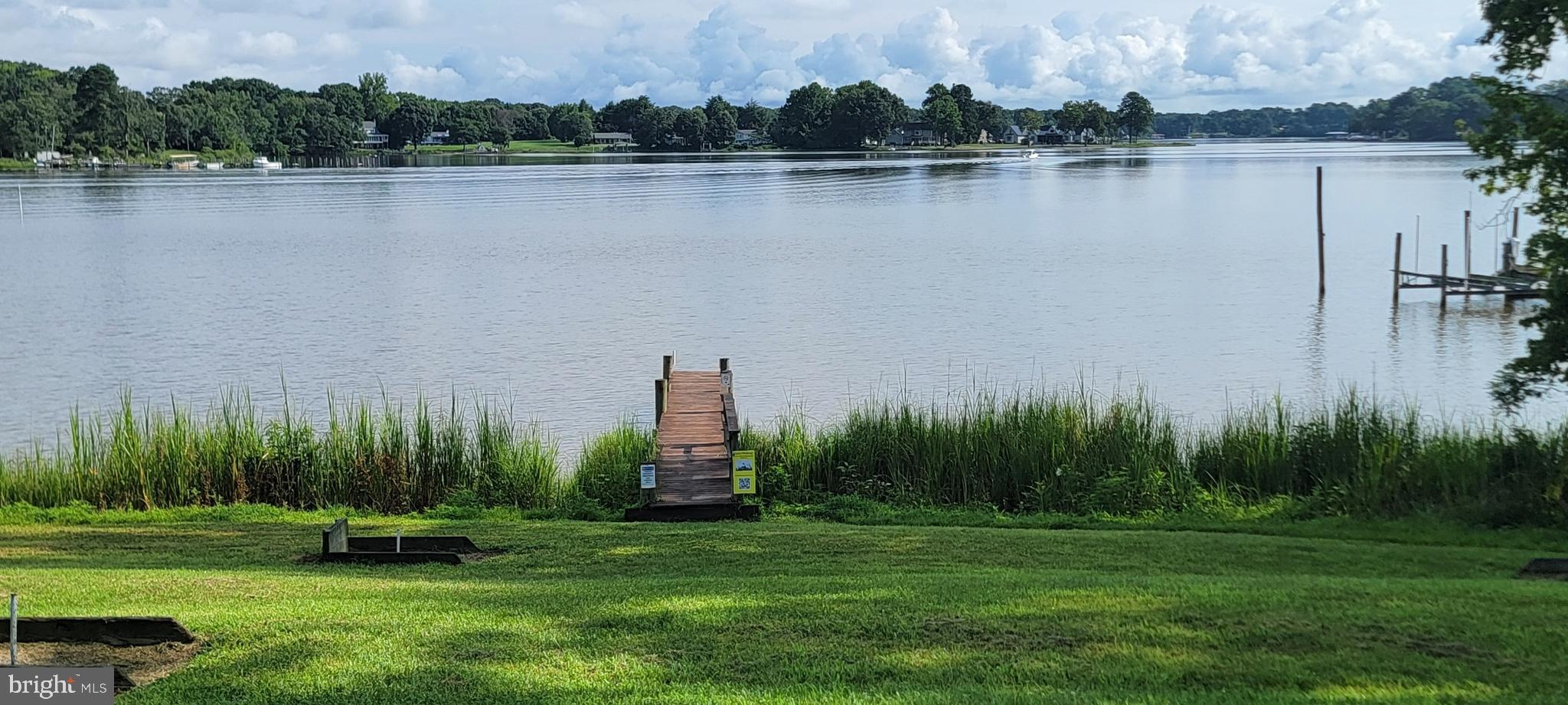 261 Azure Drive Colonial Beach, VA 22443 - Photo 43 of 44 Community area pier in the summer