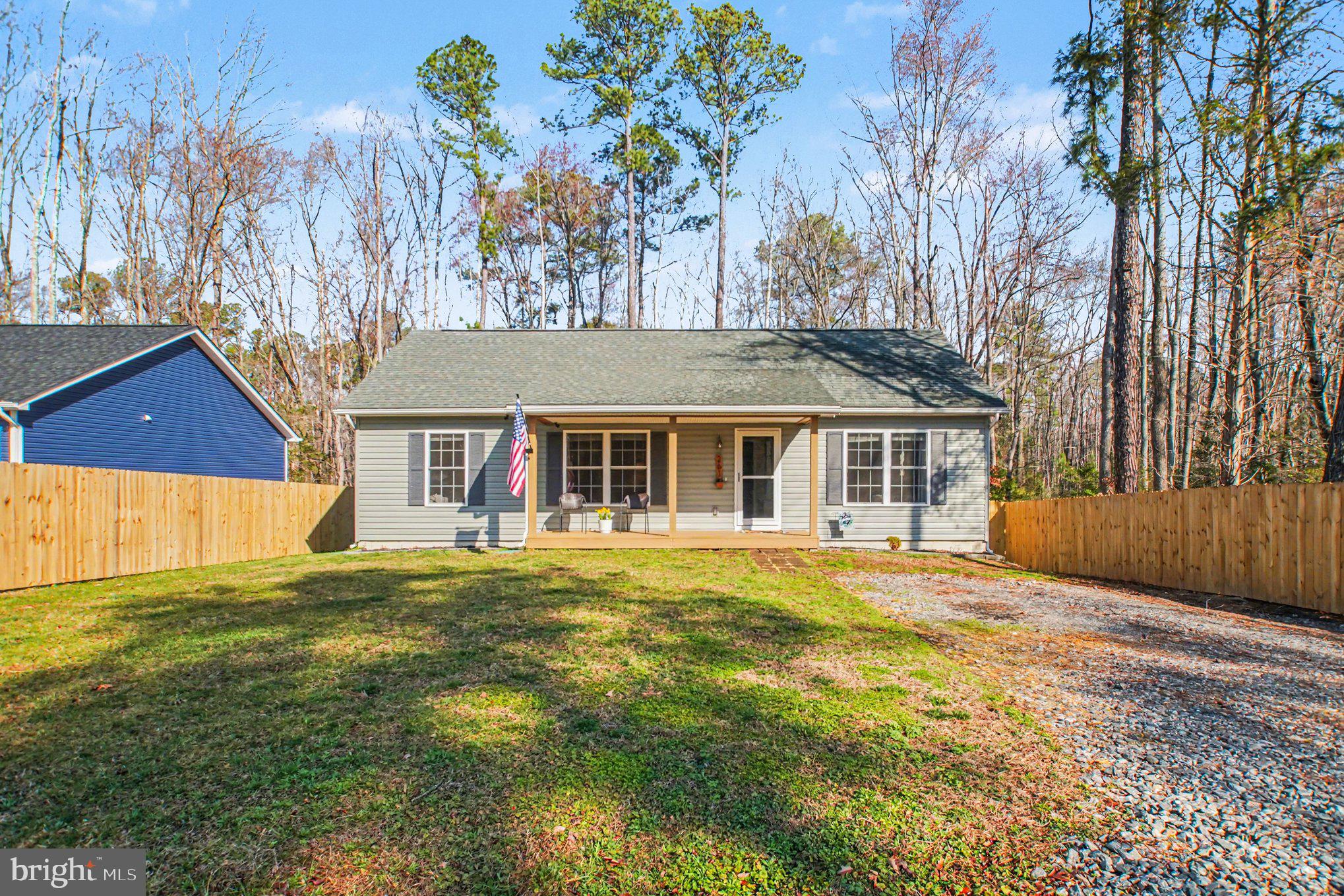 261 Azure Drive Colonial Beach, VA 22443 - Photo 6 of 44 Lovely front porch