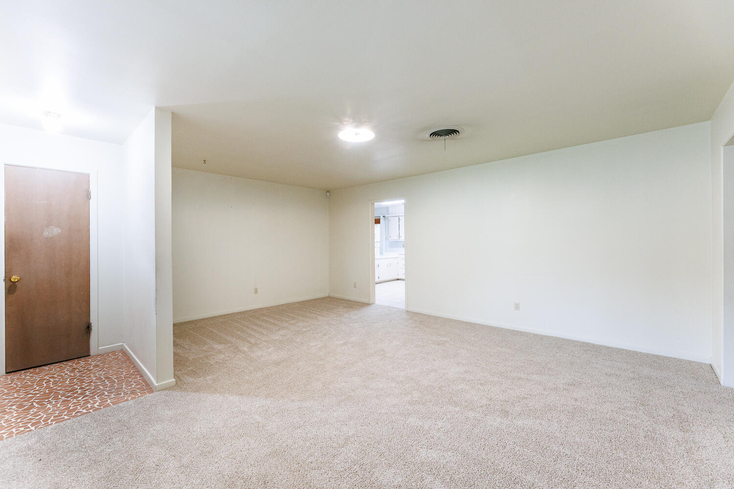 5220 7th Street Lubbock, TX 79416 - Photo 5 of 34 Living Room