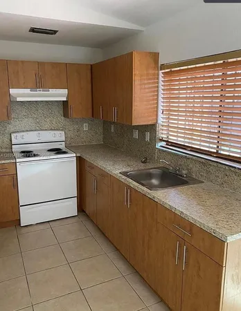 $2,500 | 4933 Southwest 135th Place, Unit 4933, Miami, FL 33175