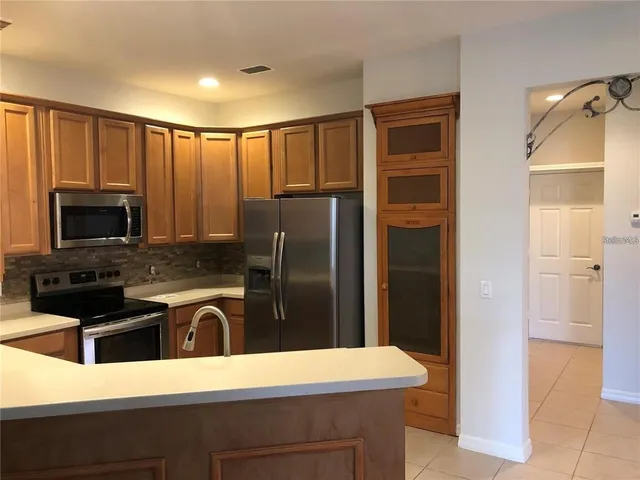 $2,200 | 140 Shell Falls Drive, Apollo Beach, FL 33572