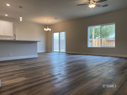 416 Christopher Court Ridgecrest, CA 93555 - Photo 4 of 29