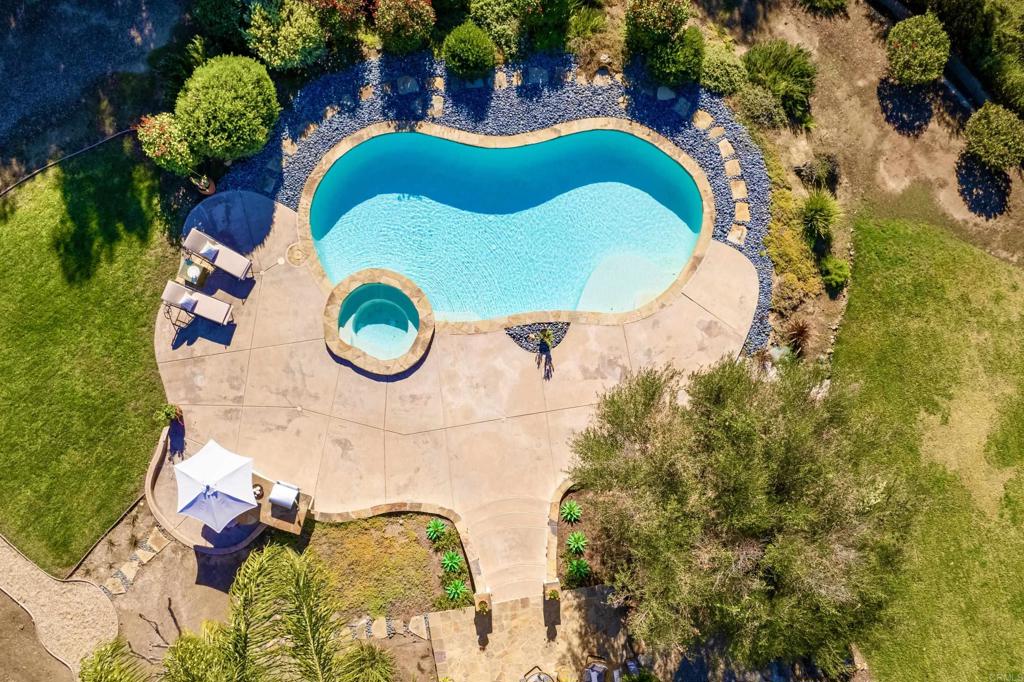 17543 Via Del Bravo Rancho Santa Fe, CA 92067 - Photo 27 of 41 a view of entryway