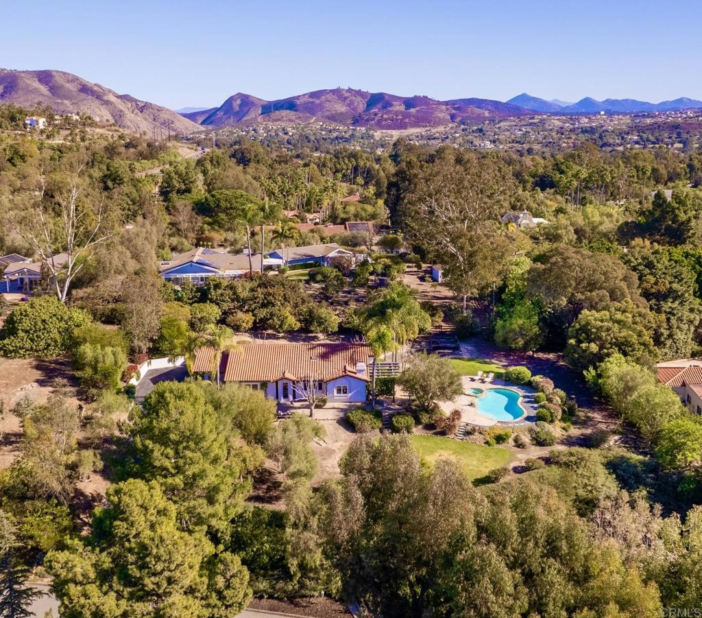 17543 Via Del Bravo Rancho Santa Fe, CA 92067 - Photo 33 of 41 a view of city and mountain