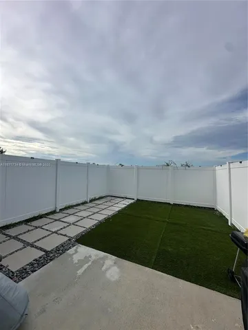 $2,500 | 1070 Northwest 6th Terrace, Unit 1070, Homestead, FL 33034