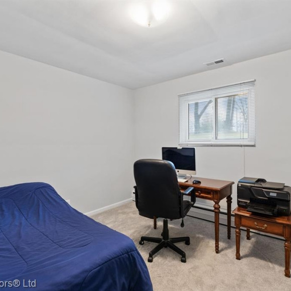 25770 Farmington Road Farmington Hills, MI 48336 - Photo 18 of 25 Photo 18