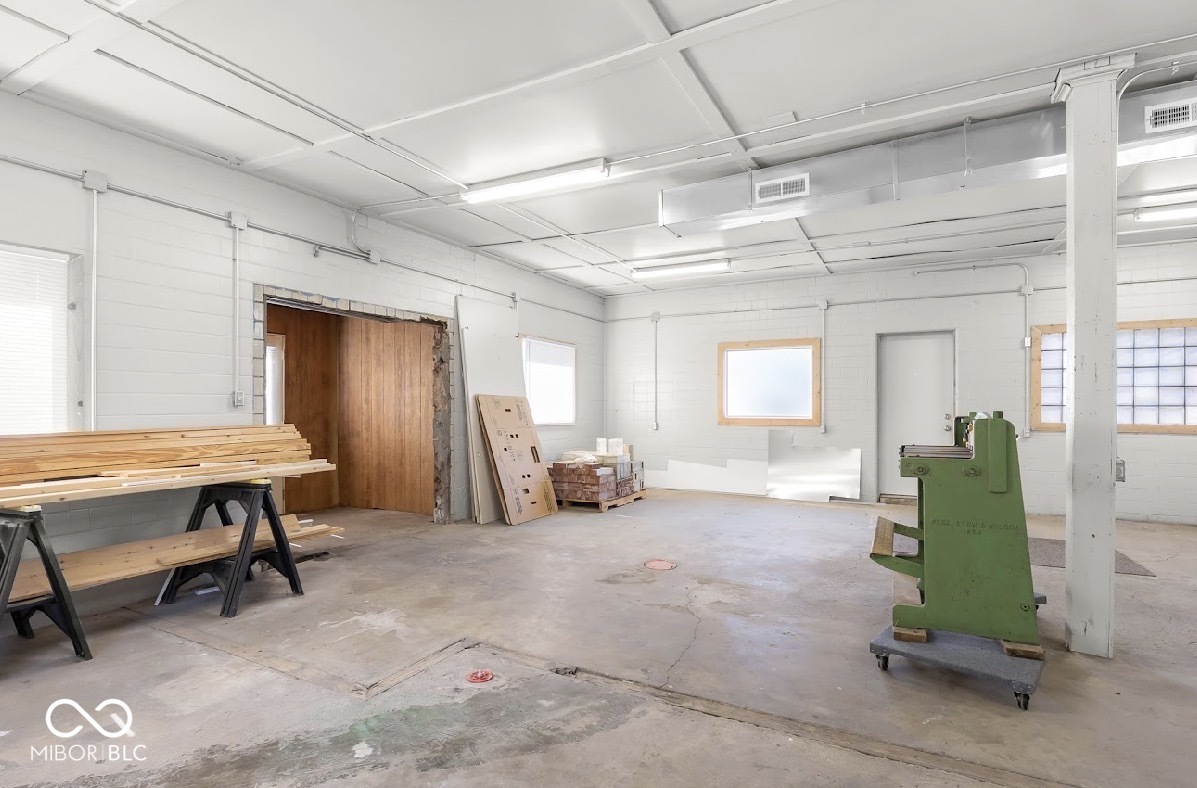 604 South Main Street Edinburgh, IN 46124 - Photo 4 of 23