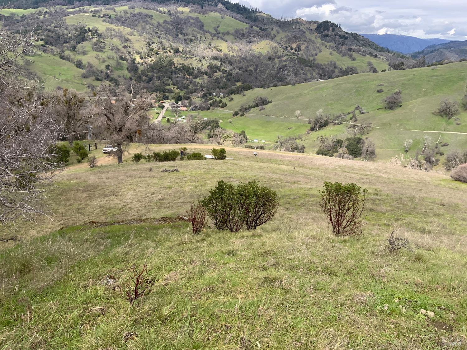 78500 Mexico Ridge Road Covelo, CA 95428 - Photo 4 of 17 a view of a field with an ocean