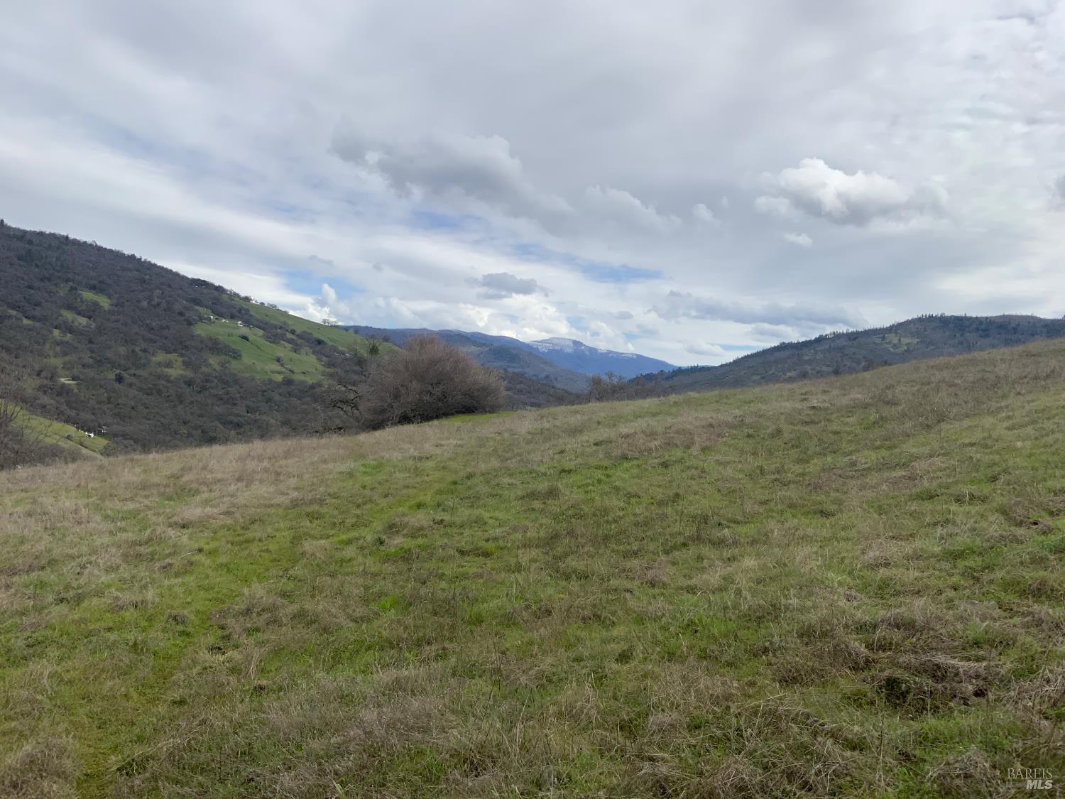78500 Mexico Ridge Road Covelo, CA 95428 - Photo 9 of 17 a view of an ocean