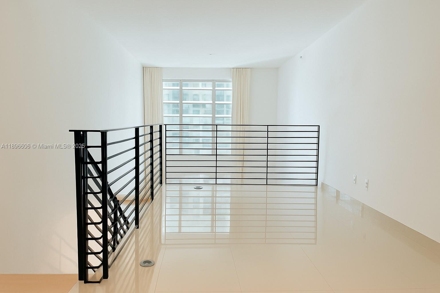 60 Southwest 13th Street, Unit 3418 Miami, FL 33130 - Photo 8 of 16 a view of a bathroom