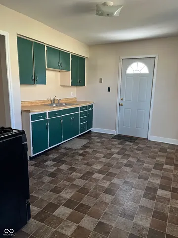 $169,000 | 319 South Tompkins Street, Shelbyville, IN 46176