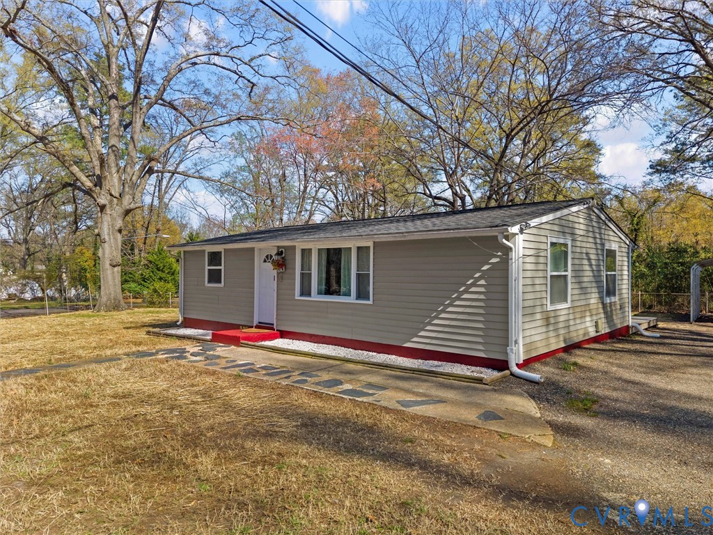 1401 Bramwell Road Richmond, VA 23225 - Photo 3 of 42 a front view of house with yard