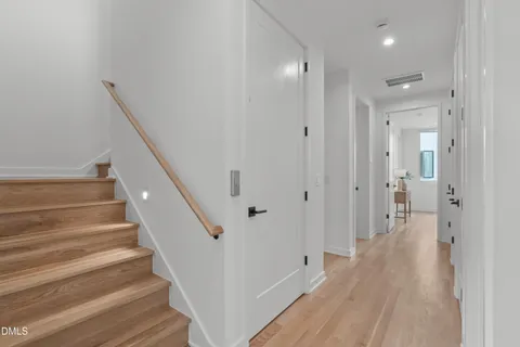 $1,375,000 | 1307 Chamblee Hl Court, Raleigh, NC 27608