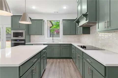 $579,900 | 982 Homepark Circle, Buford, GA 30518