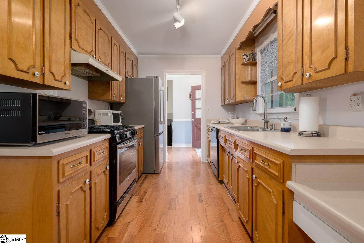 14 Rollingreen Road Greer, SC 29651 - Photo 18 of 34