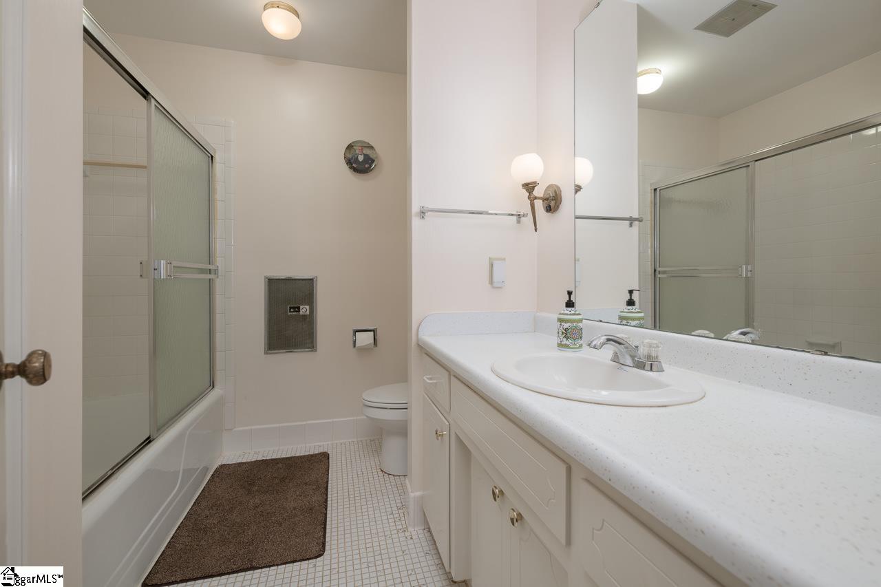 14 Rollingreen Road Greer, SC 29651 - Photo 28 of 34