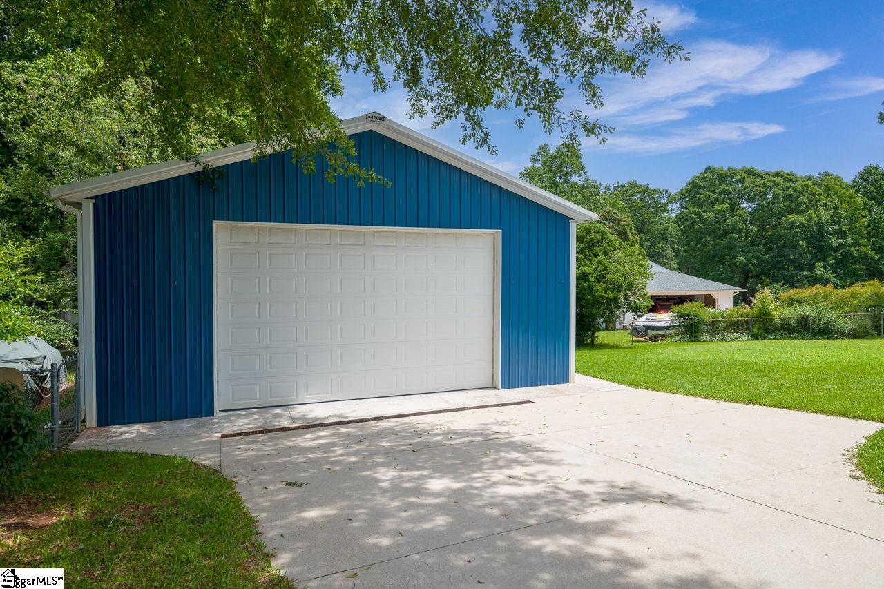 14 Rollingreen Road Greer, SC 29651 - Photo 4 of 34