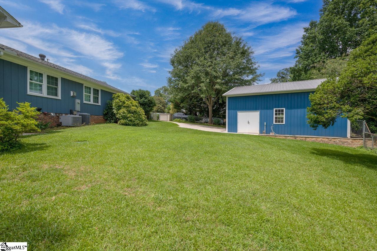 14 Rollingreen Road Greer, SC 29651 - Photo 9 of 34