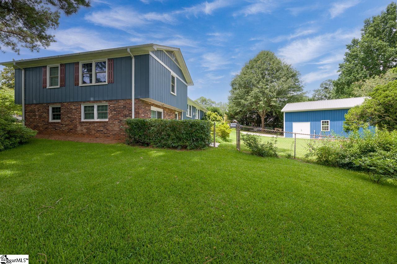 14 Rollingreen Road Greer, SC 29651 - Photo 10 of 34