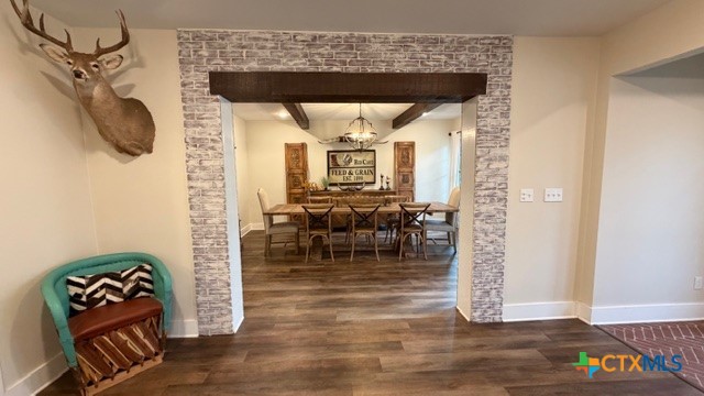 1806 North Harding Avenue Cameron, TX 76520 - Photo 6 of 25 Living room looking into dinning area