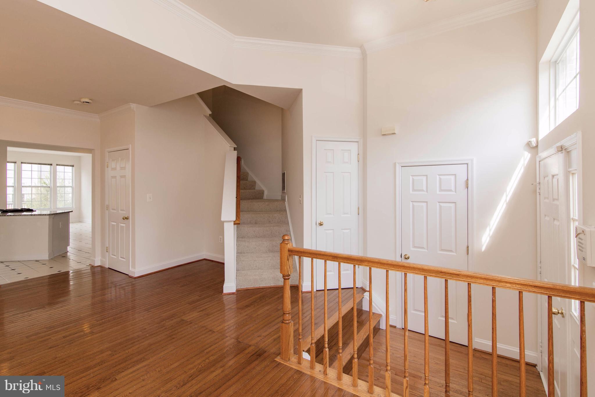 644 Springhouse Square Southeast Leesburg, VA 20175 - Photo 12 of 30 Living Room