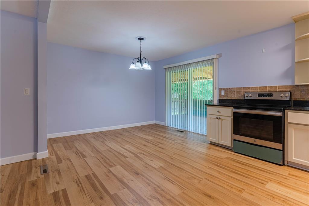 2888 Mockingbird Circle Duluth, GA 30096 - Photo 7 of 32