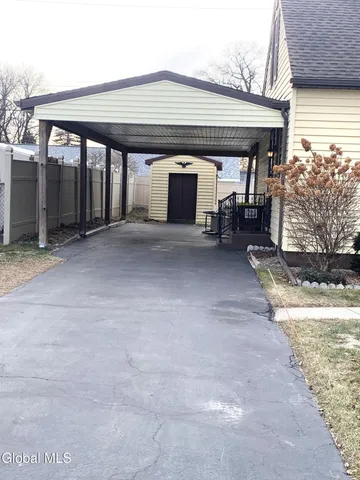 $3,000 | 15 Grounds Place, Colonie, NY 12205