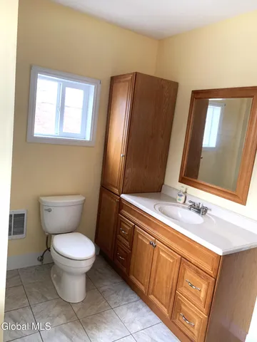 $3,000 | 15 Grounds Place, Colonie, NY 12205