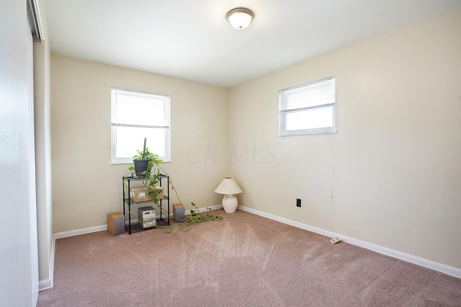 1487 Fullen Road Columbus, OH 43229 - Photo 21 of 31 Gallery Image 21