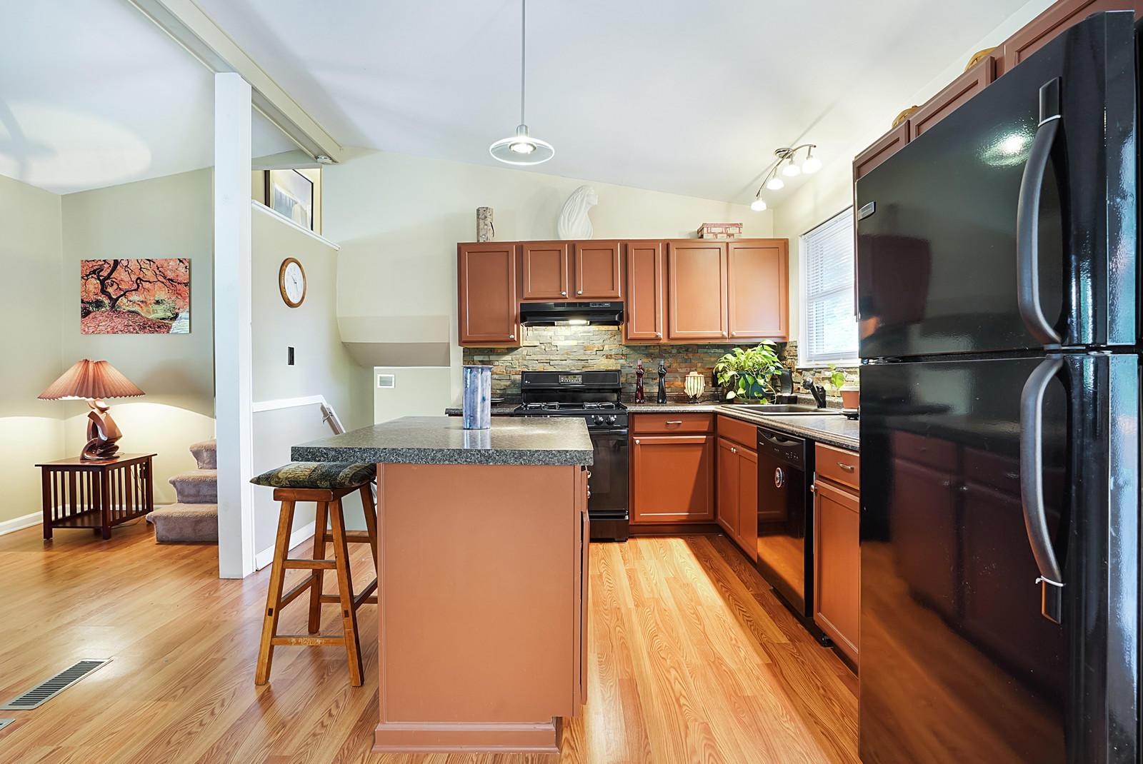 1487 Fullen Road Columbus, OH 43229 - Photo 7 of 31 Gallery Image 7