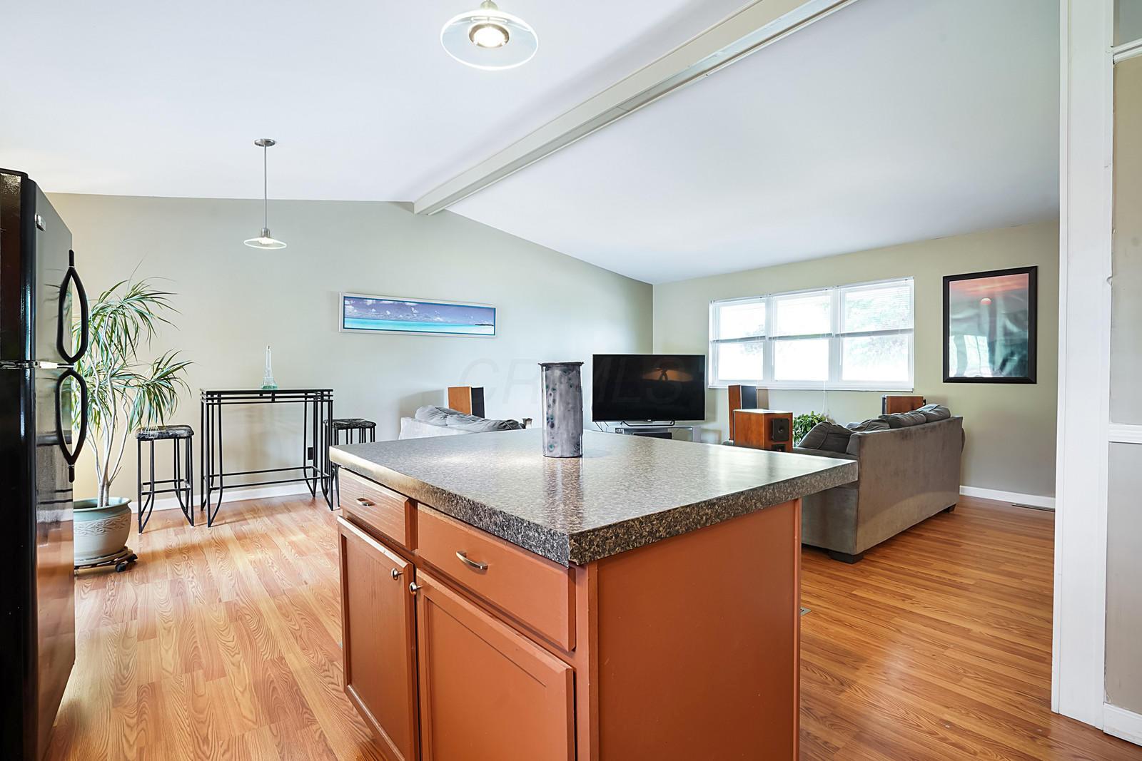 1487 Fullen Road Columbus, OH 43229 - Photo 8 of 31 Gallery Image 8